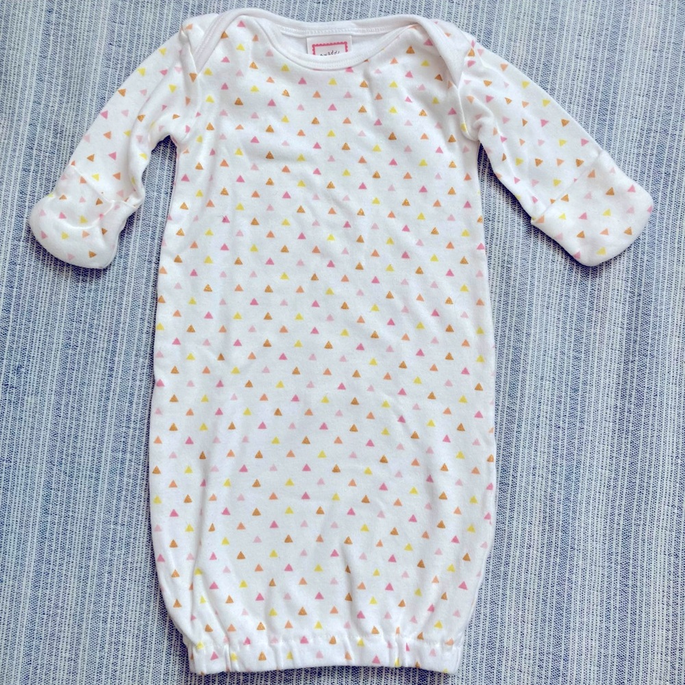 SwaddleDesigns Baby Gown Sleep Sack 0-3 Months‎ Triangle Print Cotton